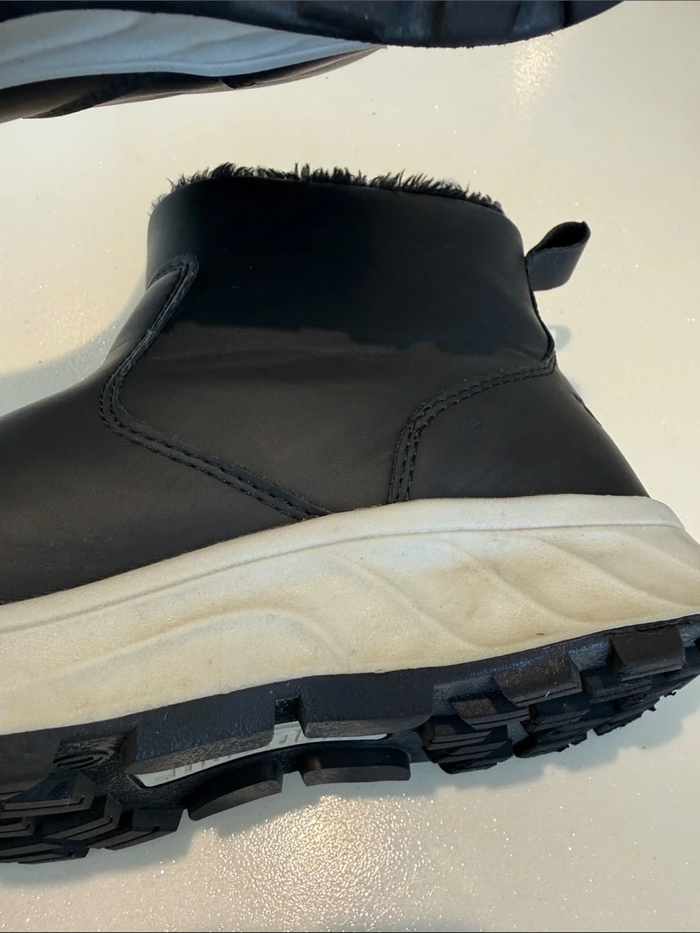 Khombu Winter Ankle Boots with Faux Fur Lining 7M